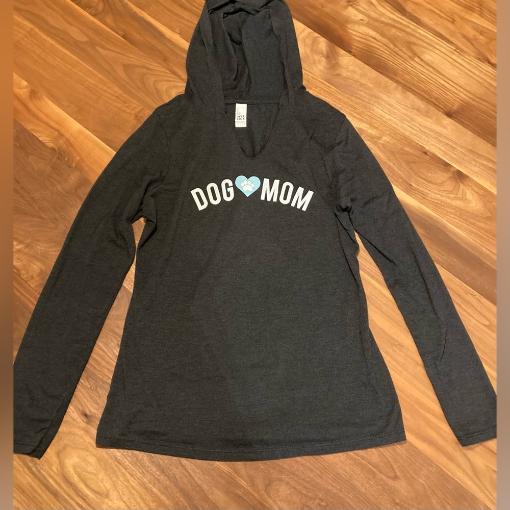 Dog Mom long sleeve shirt with hood, size small